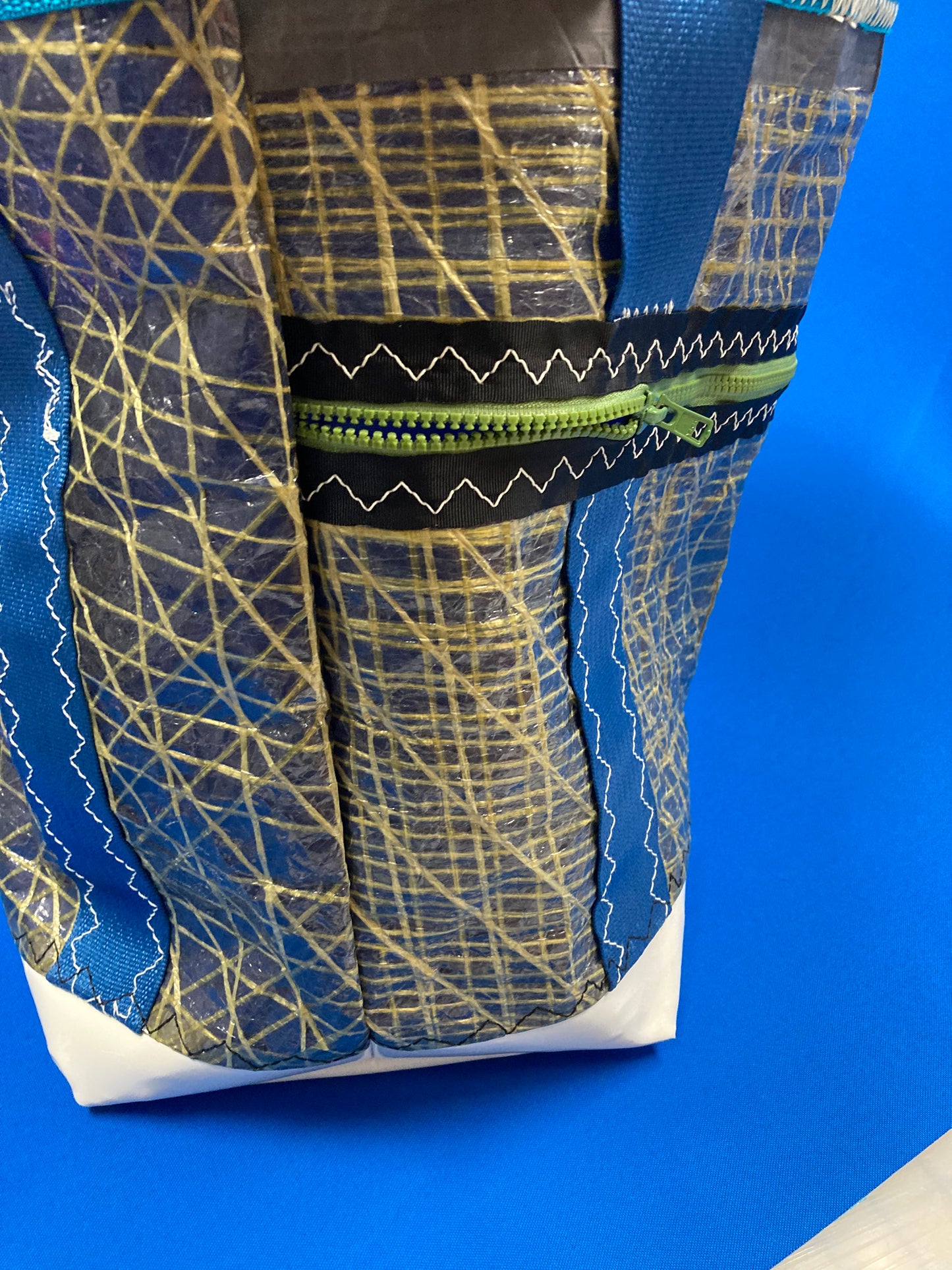 melges 24 white gold blue stand up tote