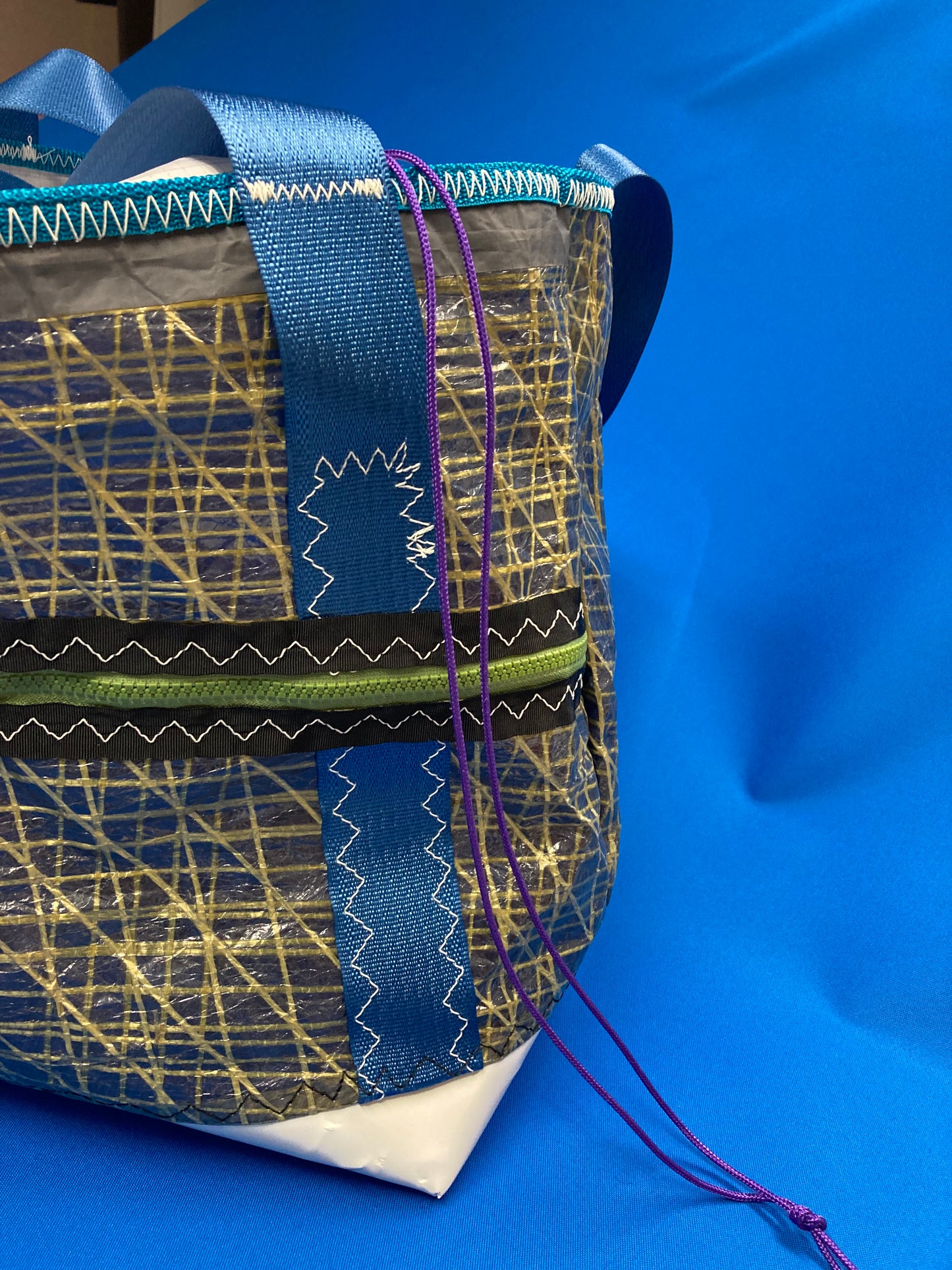 melges 24 white gold blue stand up tote