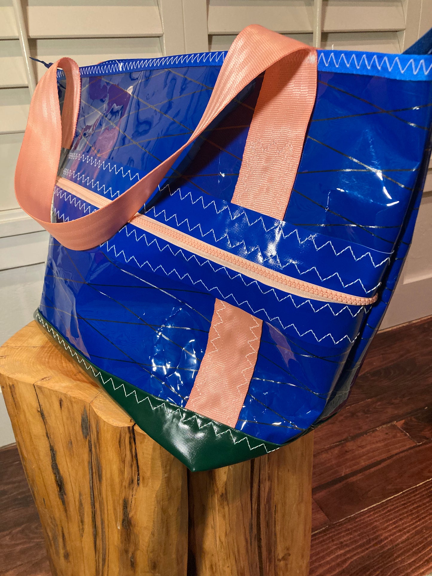 Stand up tote 167 blue peach and green