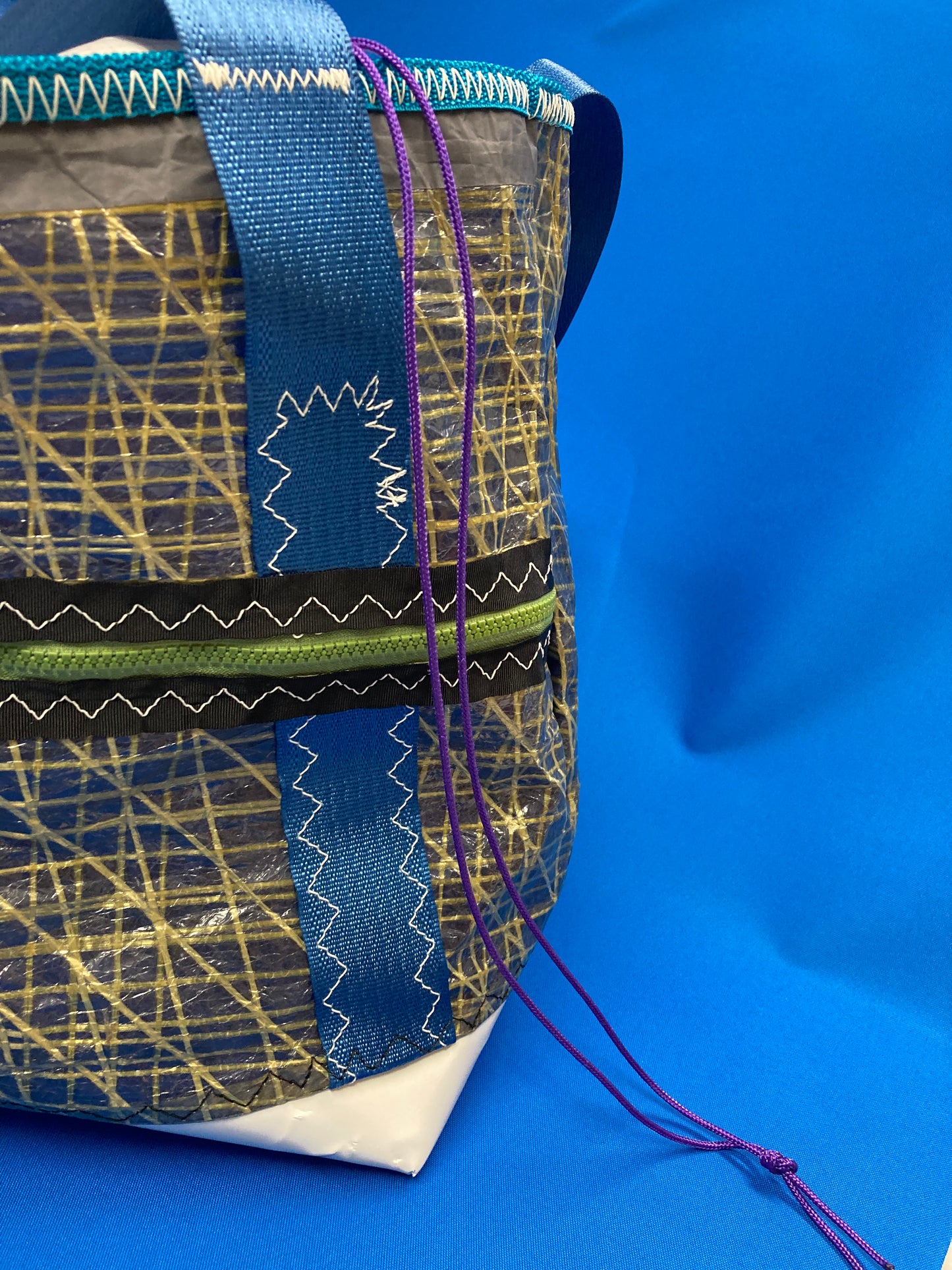 melges 24 white gold blue stand up tote